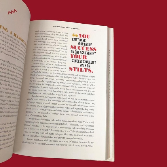 NWOT• ‘How To Be A Bawse’ Book By Lily Singh🌟 - Picture 1 of 9